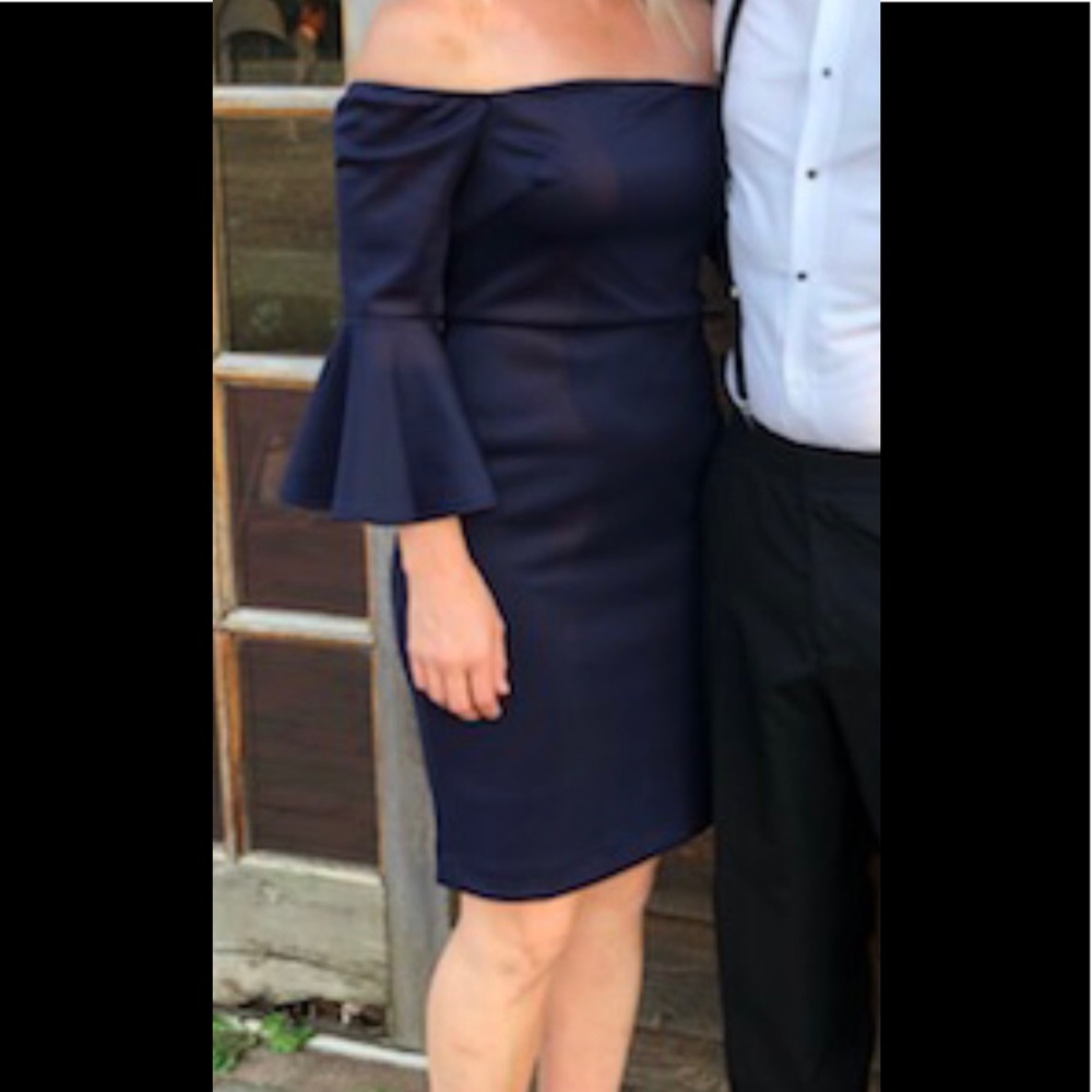 Betsy Johnson bell sleeved dress